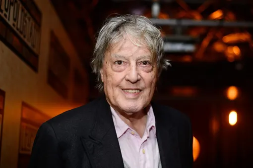 Не имел высшего образования и написал все диалоги к «Индиане Джонсу»: любопытные факты о Томе Стоппарде Не имел высшего образования и написал все диалоги к «Индиане Джонсу»: любопытные факты о Томе Стоппарде