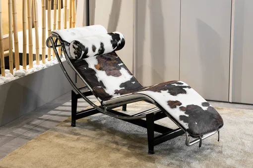 «Коровья шкура» в интерьере: как выглядит самый умный тренд 2026 года в дизайне помещений