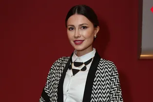 «Сексуальная женщина»: 41-летняя Ольга Ушакова показала фигуру в купальнике после рождения четырёх детей