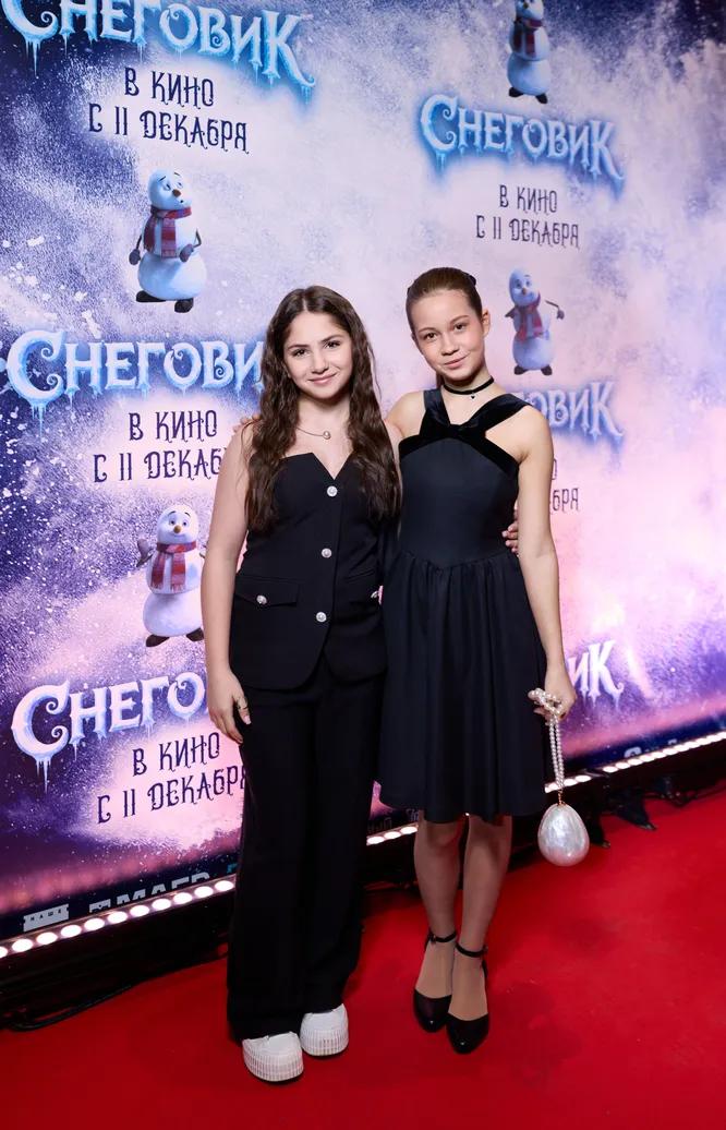 Екатерина Темнова с подругой