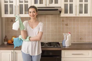 Кухня будет сиять: эти лайфхаки помогут справиться с загрязнениями, до которых вечно руки не доходят