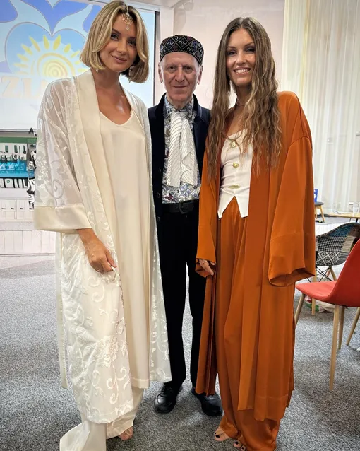 Шалва Амонашвили с участниками лагеря