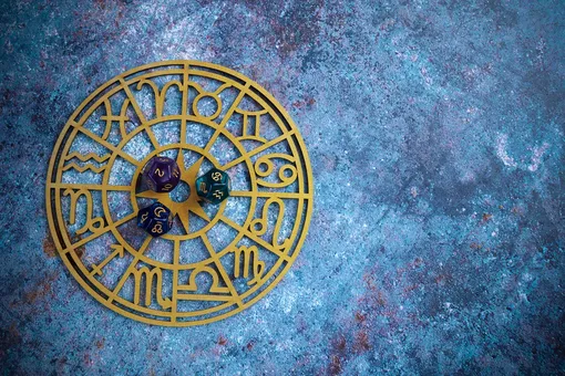 Гороскоп на неделю: ремонт и отпуск для Тельцов, семейные ценности для Козерогов