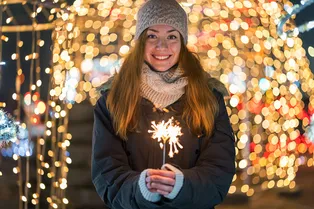 Как выбирать бенгальские огни, чтобы не сжечь дом во время праздника
