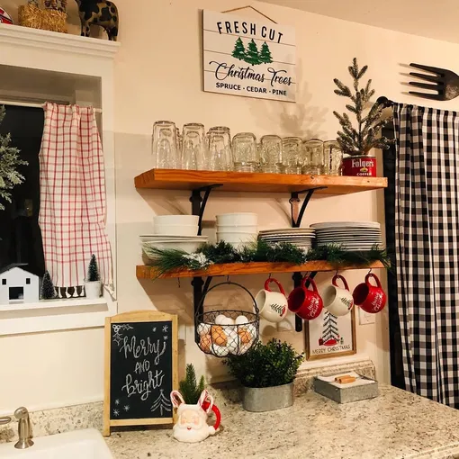 Хвойная гирлянда -хороший выбор, чтобы украсить кухню и дом своими руками к Новому 2026 году Хвойная гирлянда -хороший выбор, чтобы украсить кухню и дом своими руками к Новому 2026 году