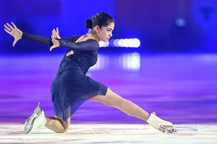 Без четверных прыжков: появились кадры тренировки Аделии Петросян перед олимпийским отбором в Пекине Без четверных прыжков: появились кадры тренировки Аделии Петросян перед олимпийским отбором в Пекине