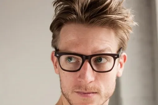 Актер сериала «Интерны» Казимир Лиске скончался после падения с пятого этажа Актер сериала «Интерны» Казимир Лиске скончался после падения с пятого этажа