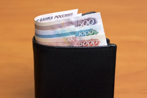 Кому повысят зарплату с 1 октября 2025 года: доходы вырастут у 2,5 млн россиян