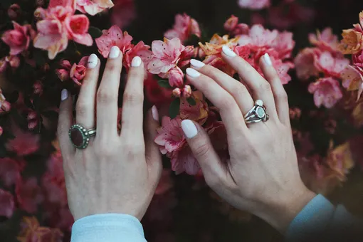 Аларм! 5 неочевидных причин, почему слоятся ногти