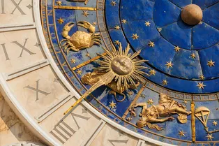 Подсказки мироздания и поддержка от вышестоящих. Лунный гороскоп на 4 августа