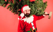 Дизайнер перечислила 7 антитрендов новогоднего декора в год Огненной Лошади