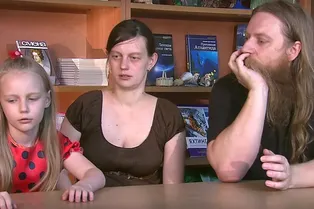 Родители Алисы Тепляковой впервые показали восьмого ребёнка Родители Алисы Тепляковой впервые показали восьмого ребёнка