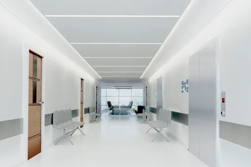 В новосибирской детской больнице обрушился потолок: эвакуировали 46 детей В новосибирской детской больнице обрушился потолок: эвакуировали 46 детей