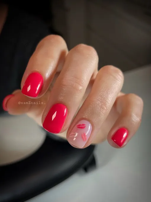 Воздушный поцелуй Маникюр на 8 марта 2026