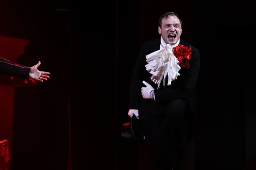 Михаил Тройник в спектакле «Щастье» Михаил Тройник в спектакле «Щастье»