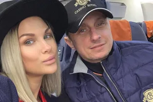 «Дельфины стучат в окно»: Вадим Галыгин показал, как отдыхает с семьей