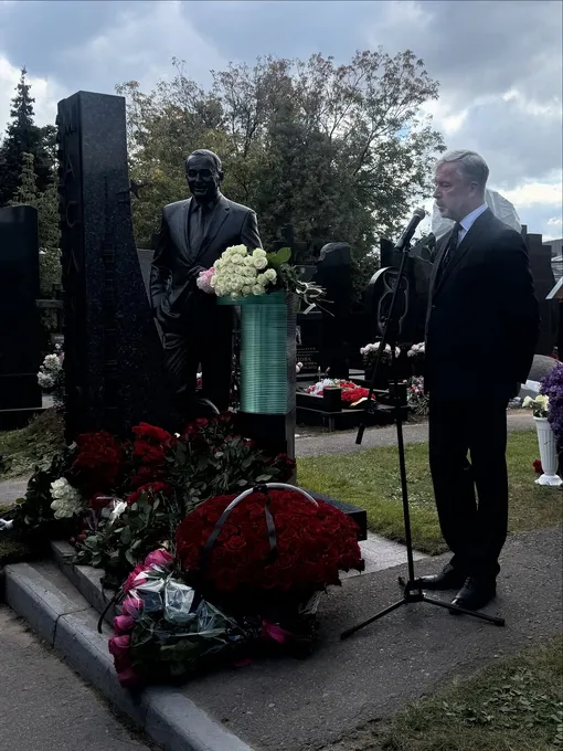 Валдис Пельш