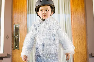 Тепличные дети. Зачем мы их такими вырастили и смогут ли они себе помочь? Тепличные дети. Зачем мы их такими вырастили и смогут ли они себе помочь?