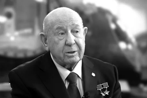 Умер космонавт Алексей Леонов. Он первым в истории вышел в открытый космос