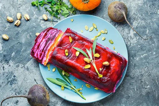 Террин из свёклы с морковью: яркое блюдо на новогодний стол Террин из свёклы с морковью: яркое блюдо на новогодний стол