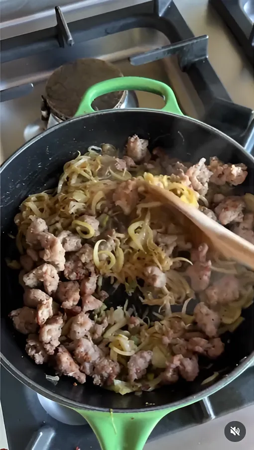 Соцсети Гвинет Пэлтроу