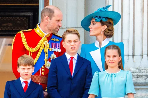 Дети Кейт Миддлтон и принца Уильяма не используют свои титулы в школе, и вот почему Дети Кейт Миддлтон и принца Уильяма не используют свои титулы в школе, и вот почему