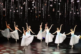 Виктория Лопырева, Алёна Чехова, Юрате Гураускайте, Анна Бойко и другие селебрити на премии «Путеводная звезда»