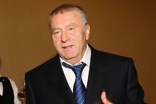 Как выглядит памятник Владимиру Жириновскому с цитатой из интервью Познеру Как выглядит памятник Владимиру Жириновскому с цитатой из интервью Познеру