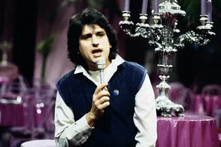 Умер итальянский певец Тото Кутуньо Умер итальянский певец Тото Кутуньо