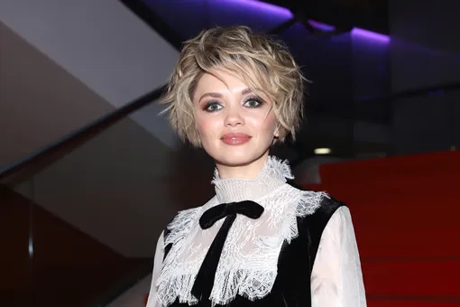 Звезда сериала «Кухня» Ольга Кузьмина поделилась первыми кадрами с округлившимся животом Звезда сериала «Кухня» Ольга Кузьмина поделилась первыми кадрами с округлившимся животом