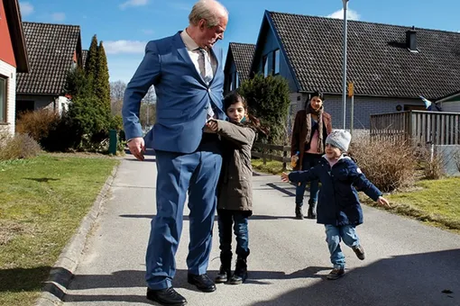 Ученые советую навещать пожилых хотя бы раз в месяц