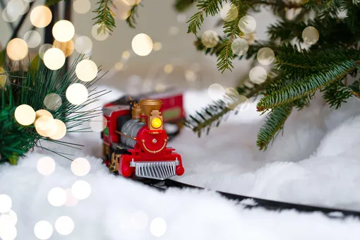 игрушечный поезд игрушечный поезд