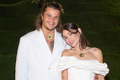 «Была уверена, что он со мной расстаётся»: Айза выходит замуж за молодого возлюбленного