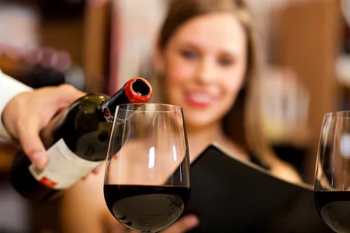 Суперпростой гид по винам: с чем сочетать и как подавать