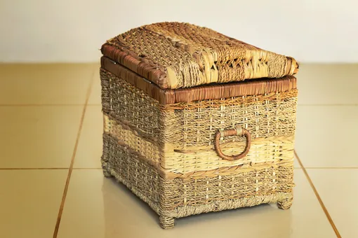 5 секретных мест для хранения в гостиной, которые мы не используем