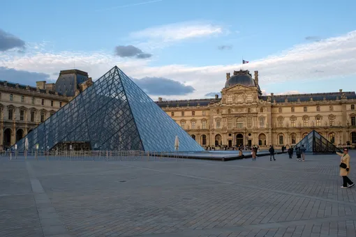 Самый разыскиваемый вор в США прокомментировал ограбление в Лувре Самый разыскиваемый вор в США прокомментировал ограбление в Лувре