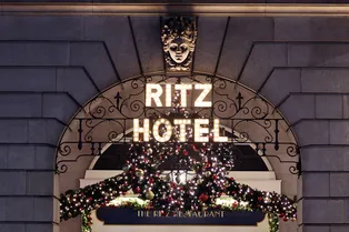 Постояльцев, которые занимались сексом в лифте лондонского отеля, снимали на видео, «чтобы просто просмотреть»