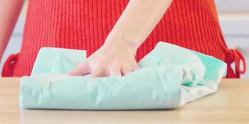 Как погладить вещи, если у вас нет утюга: лайфхак, как гладить одежду без утюга Как погладить вещи, если у вас нет утюга: лайфхак, как гладить одежду без утюга