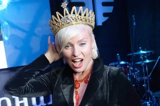 «Какие ножки!» 54-летняя Жанна Эппле показала пикантное фото