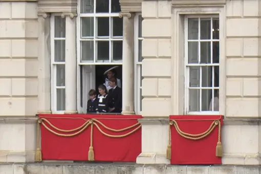 Кэтрин Миддлтон лично посетила Trooping the Colour 2024 Кэтрин Миддлтон лично посетила Trooping the Colour 2024