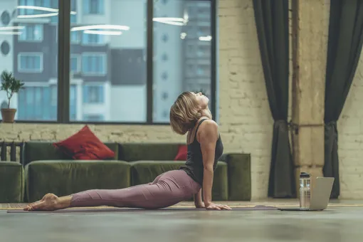 8 лучших вариантов растяжки при боли в спине 8 лучших вариантов растяжки при боли в спине