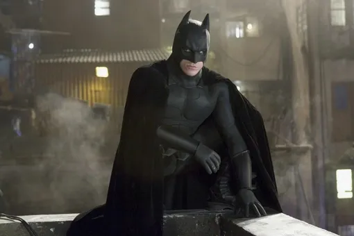 Мужчина в пижаме Бэтмена задержал вора, взломавшего ночью его автомобиль Мужчина в пижаме Бэтмена задержал вора, взломавшего ночью его автомобиль