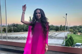 Фанаты подарили Ольге Бузовой надувную куклу