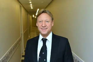 Дмитрий Харатьян рассказал об алкогольной зависимости, которая могла его убить