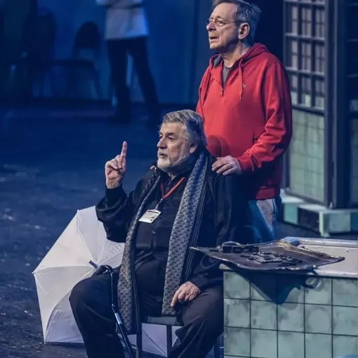 Александр Ширвиндт на сцене Театра Сатиры Александр Ширвиндт на сцене Театра Сатиры