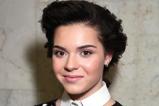 Олимпийскую чемпионку Аделину Сотникову преследует странный фанат