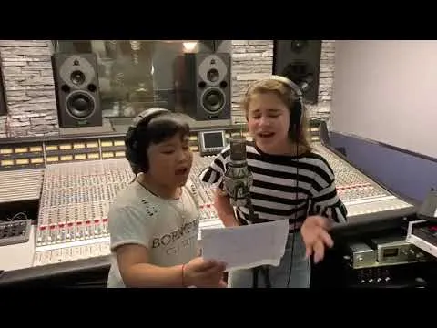 Нажми и смотри