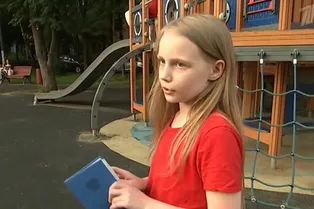 Взрослый макияж с акцентом на глаза: новые фото Алисы Тепляковой и её сестры