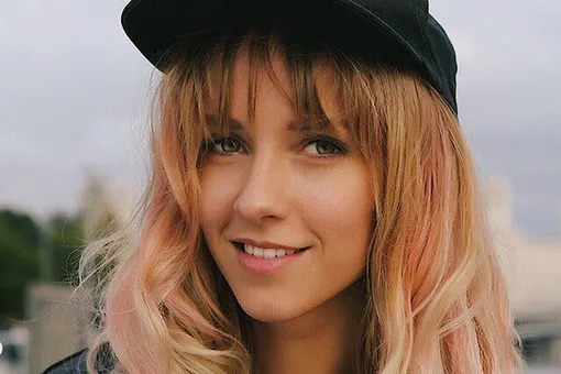 «Видели бы вы меня!»: солистка «Ранеток» сделала пластику носа «Видели бы вы меня!»: солистка «Ранеток» сделала пластику носа