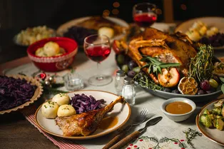 Рецепты звёзд: утиные ножки в красном вине готовит Наталья Подольская Рецепты звёзд: утиные ножки в красном вине готовит Наталья Подольская